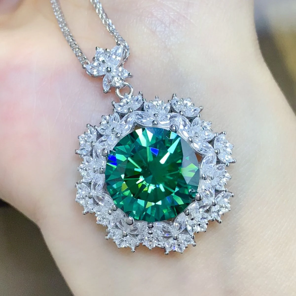 10 Carat Moissanite 925 Sterling Silver Pendant Necklace - Image 2