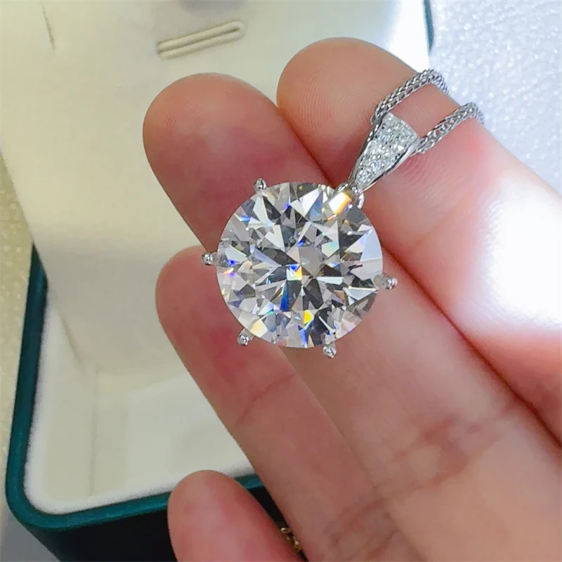 10 Carat Moissanite 925 Sterling Silver Pendant Necklace - Image 5