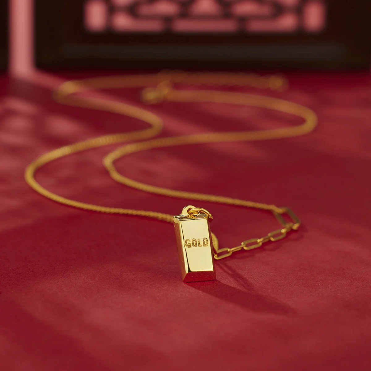18K Gold-Plated Bar Pendant Necklace - Image 3