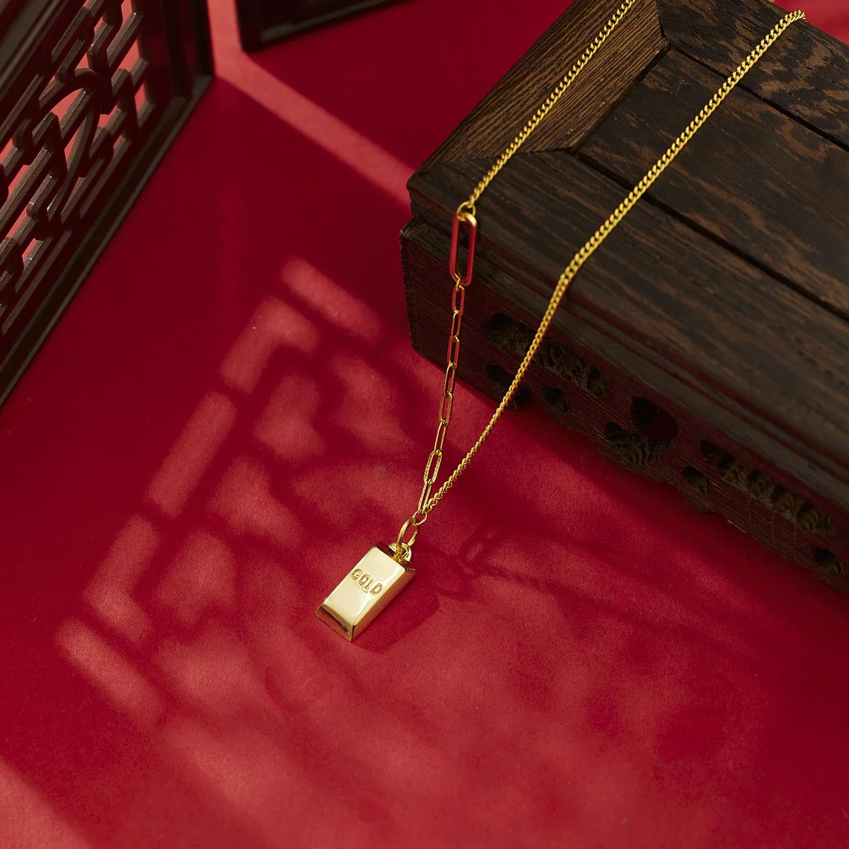 18K Gold-Plated Bar Pendant Necklace - Image 4