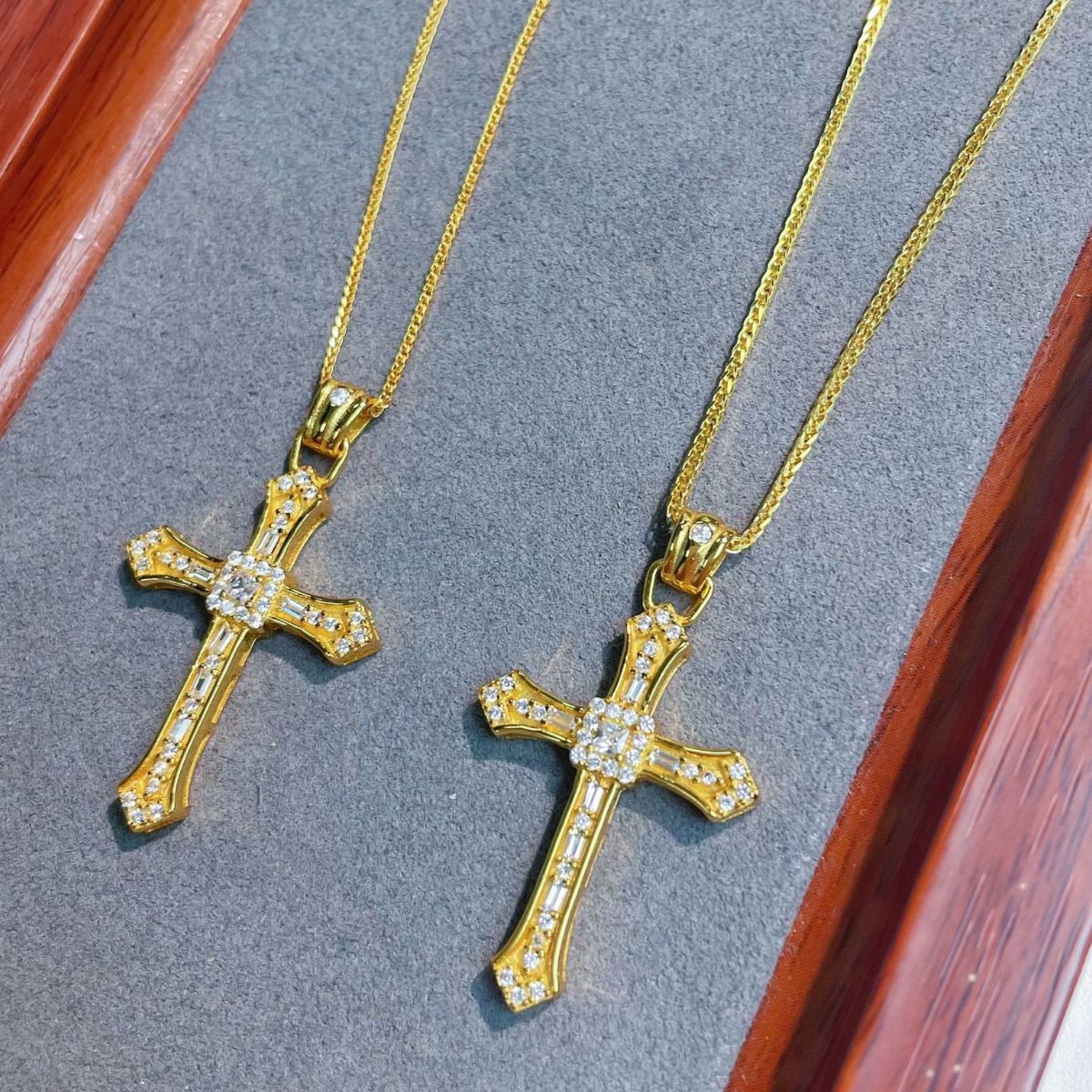 18K Gold-Plated Cross Pendant Necklace - Image 5