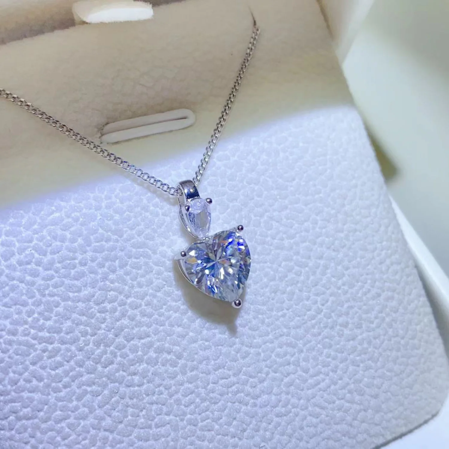 2 Carat Moissanite 925 Sterling Silver Heart Pendant Necklace - Image 2