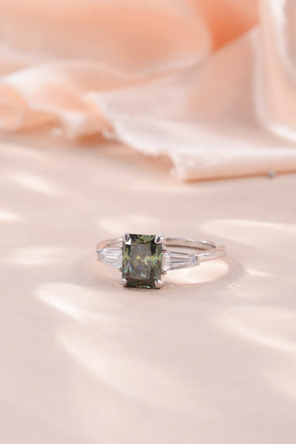 2 Carat Moissanite 925 Sterling Silver Ring - Image 2