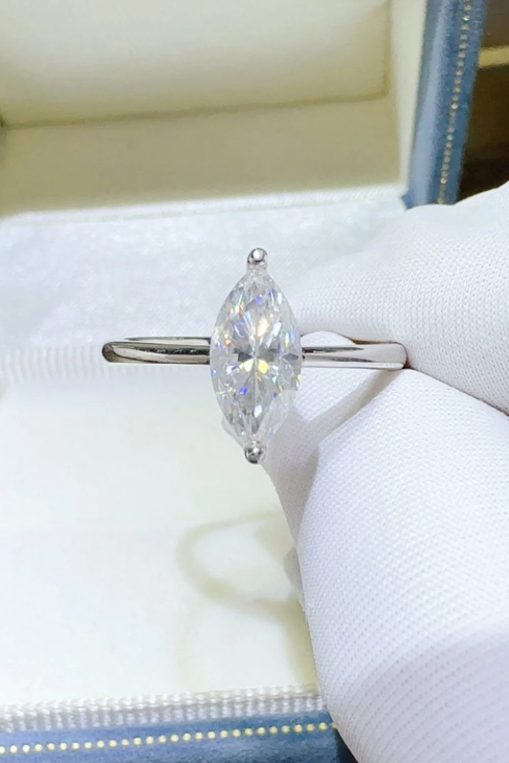 2 Carat Moissanite 925 Sterling Silver Ring - Image 2