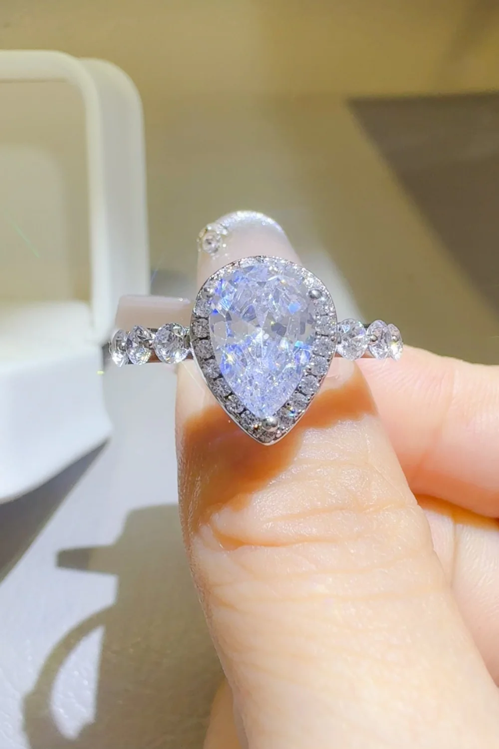 2 Carat Moissanite 925 Sterling Silver Ring - Image 4
