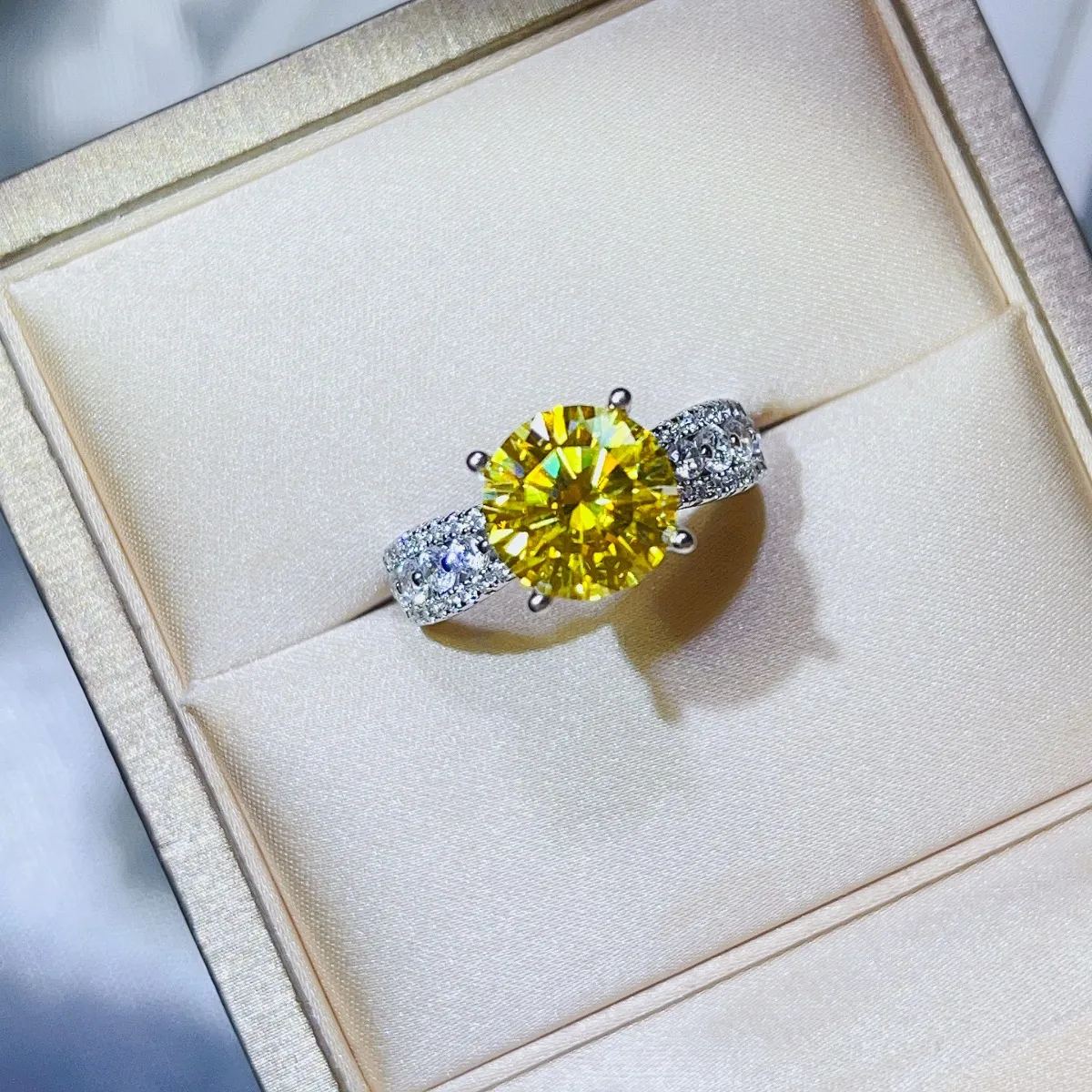 3 Carat Moissanite 925 Sterling Silver Ring - Image 4