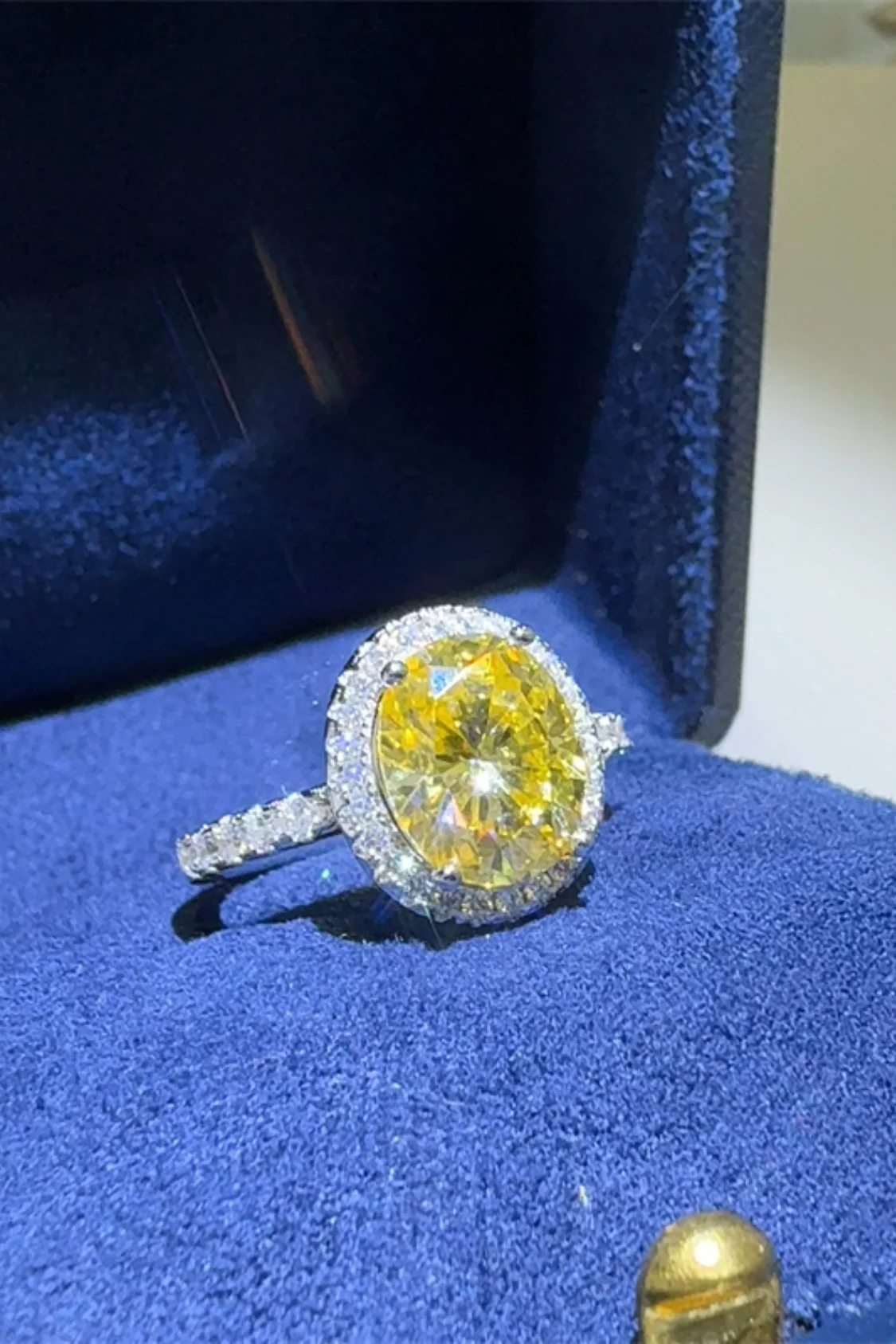 3 Carat Moissanite 925 Sterling Silver Ring - Image 4