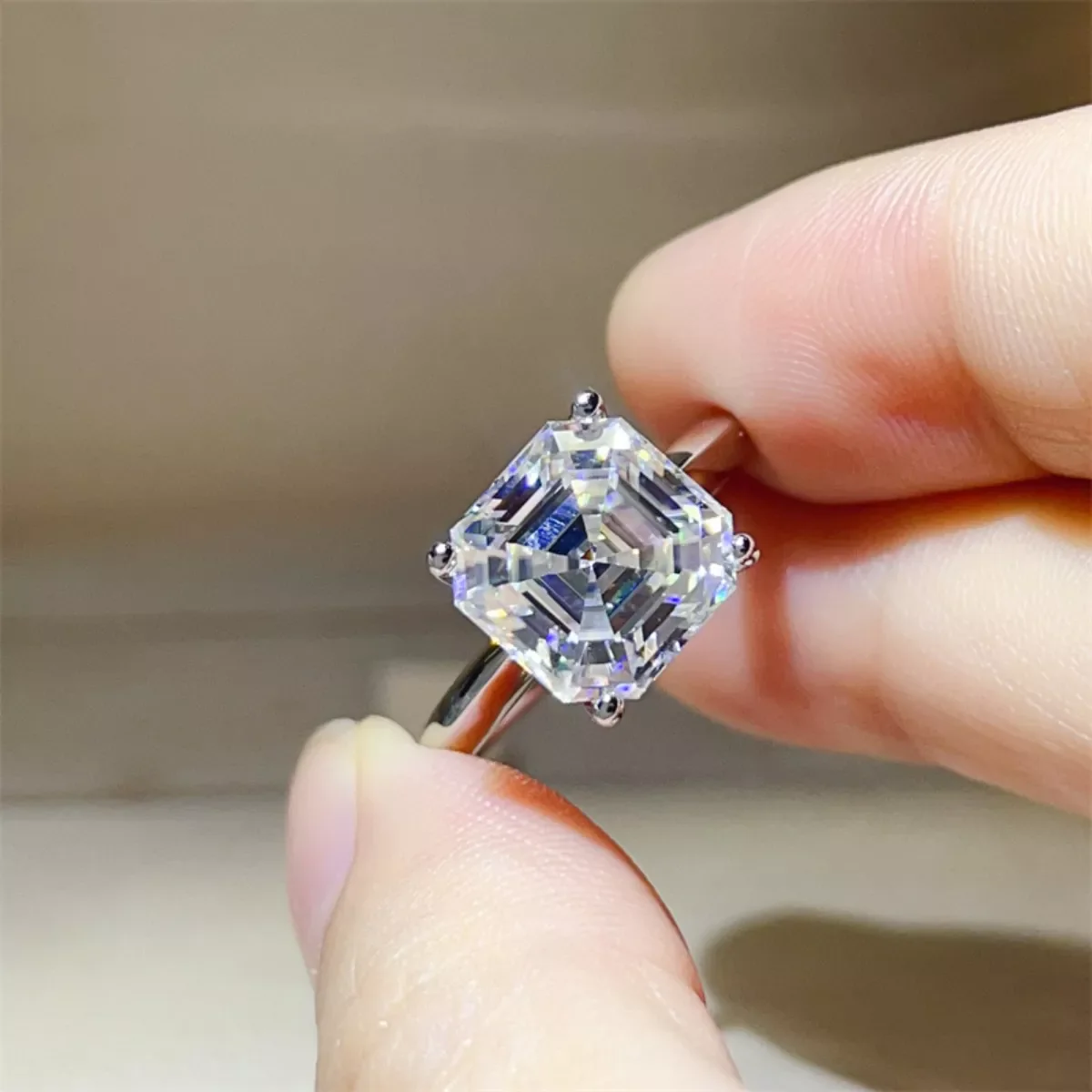 5 Carat Moissanite 925 Sterling Silver Ring - Image 3