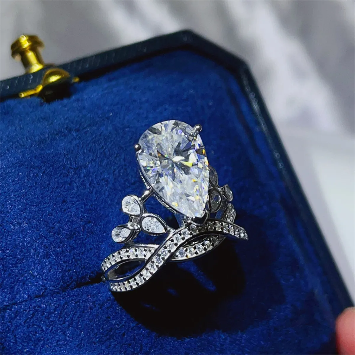 5 Carat Moissanite 925 Sterling Silver Ring - Image 4