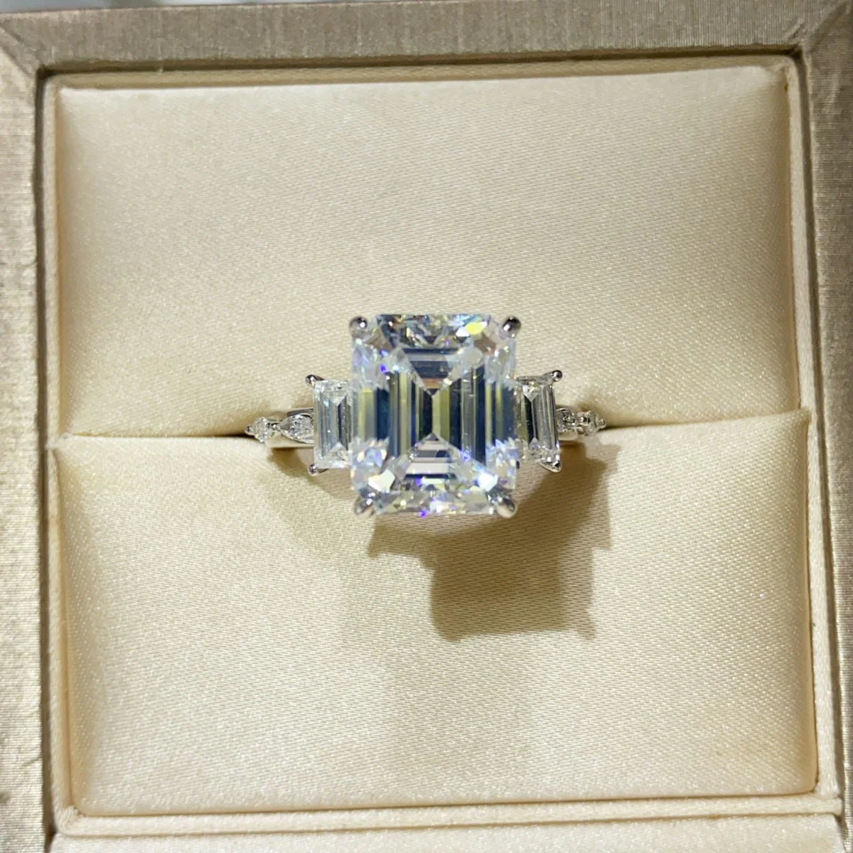 5 Carat Moissanite 925 Sterling Silver Ring - Image 3