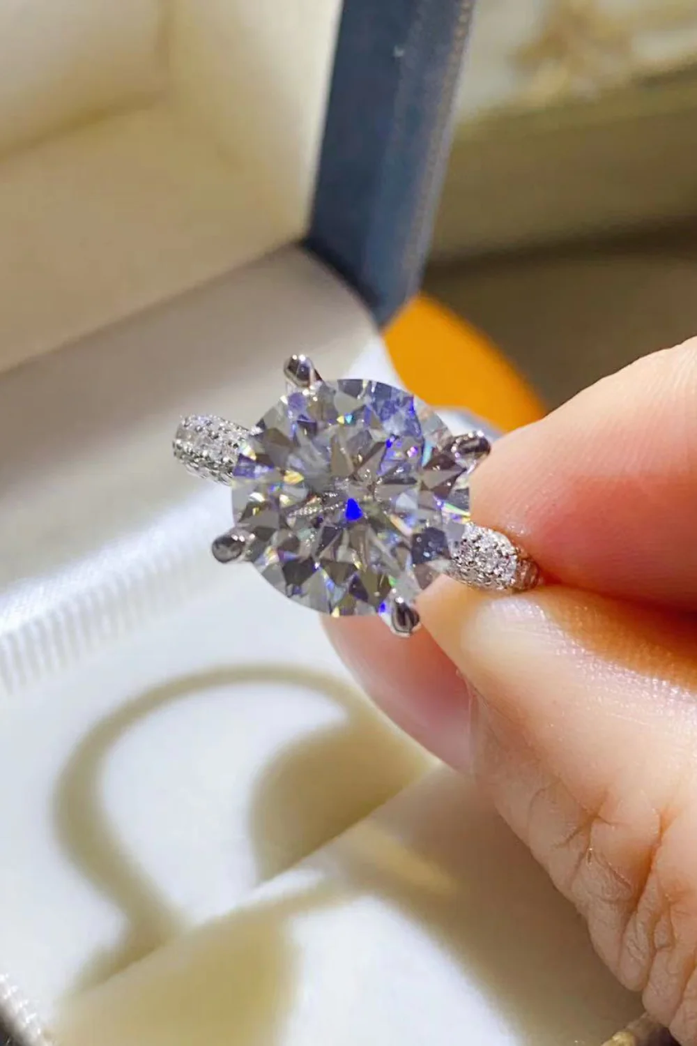 5 Carat Moissanite 925 Sterling Silver Ring - Image 2