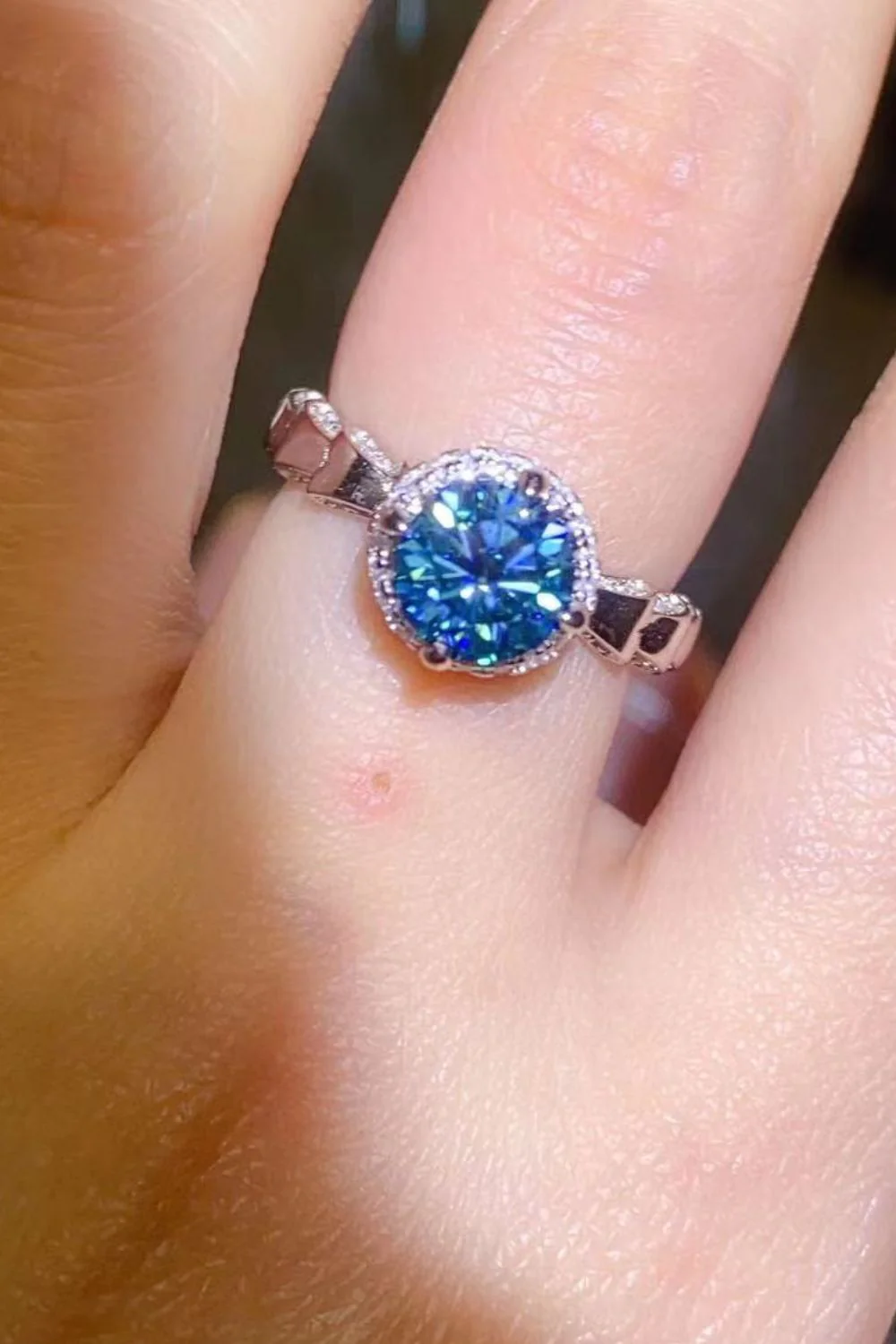 925 Sterling Silver 1 Carat Moissanite Cluster Ring - Image 6