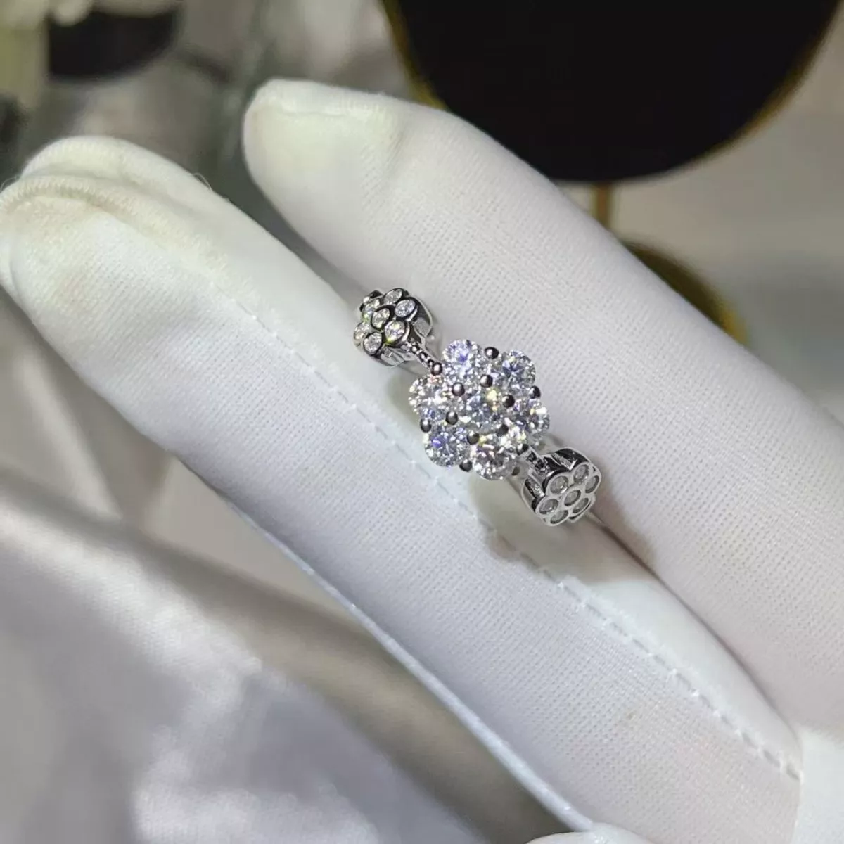 925 Sterling Silver Moissanite Flower Ring - Image 2
