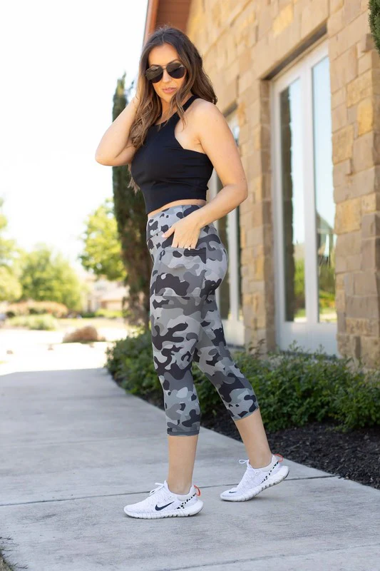 Ace Camo Capri's - Image 5