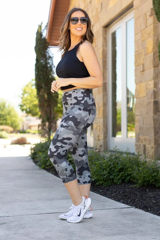 Ace Camo Capri's - Image 6