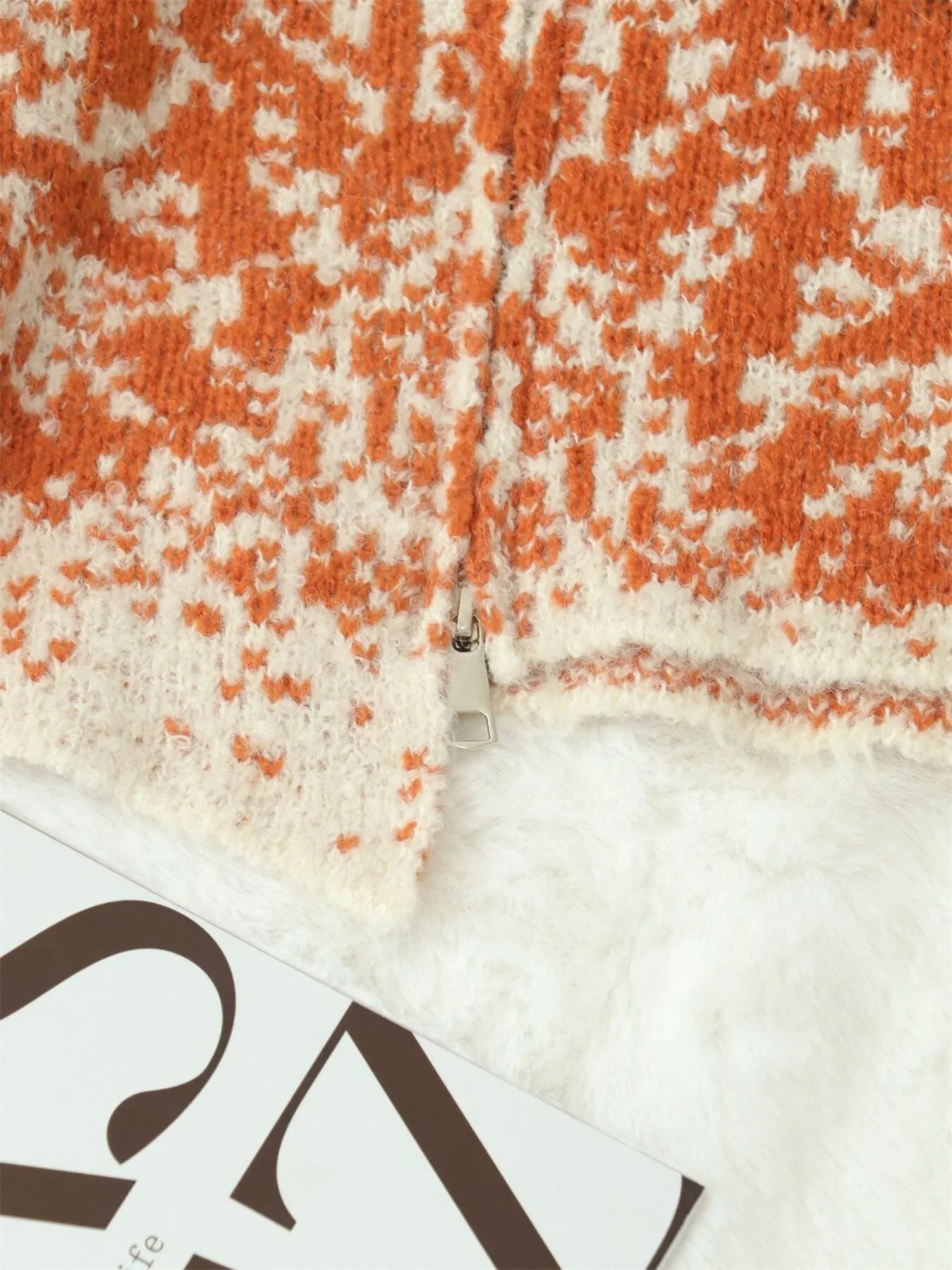Asymmetrical Hem Zip Up Cardigan - Image 11