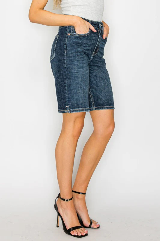 AT2092BMD Dark Wash High Rise Bermuda Jeans - Image 3