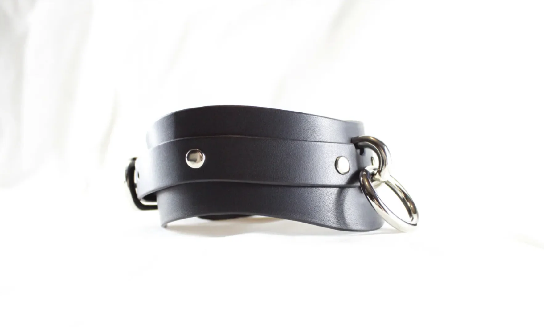Discreet Day BDSM Collar Minimal Leather Sub Design