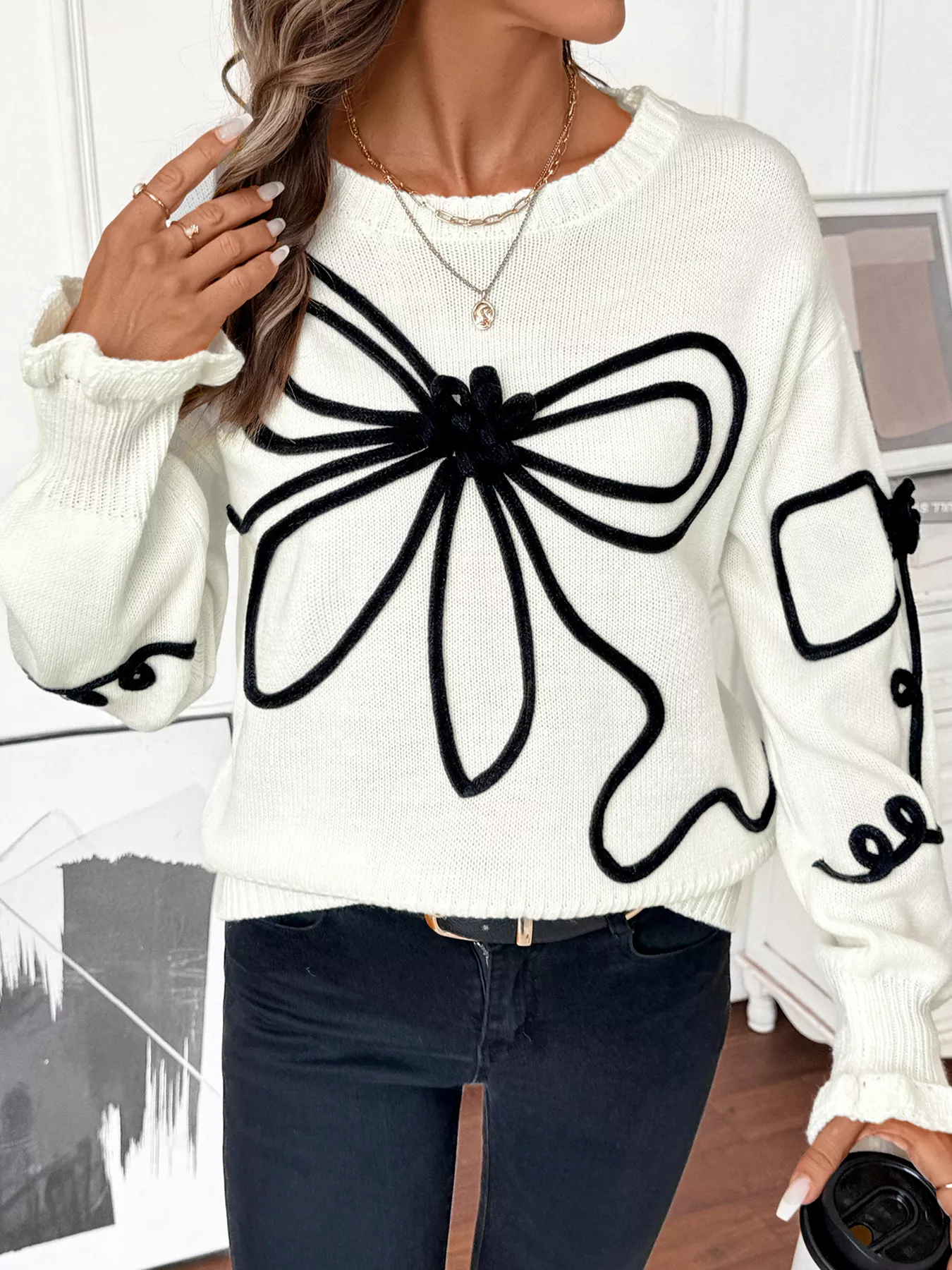Bow Pattern Long Sleeve Sweater - Image 2
