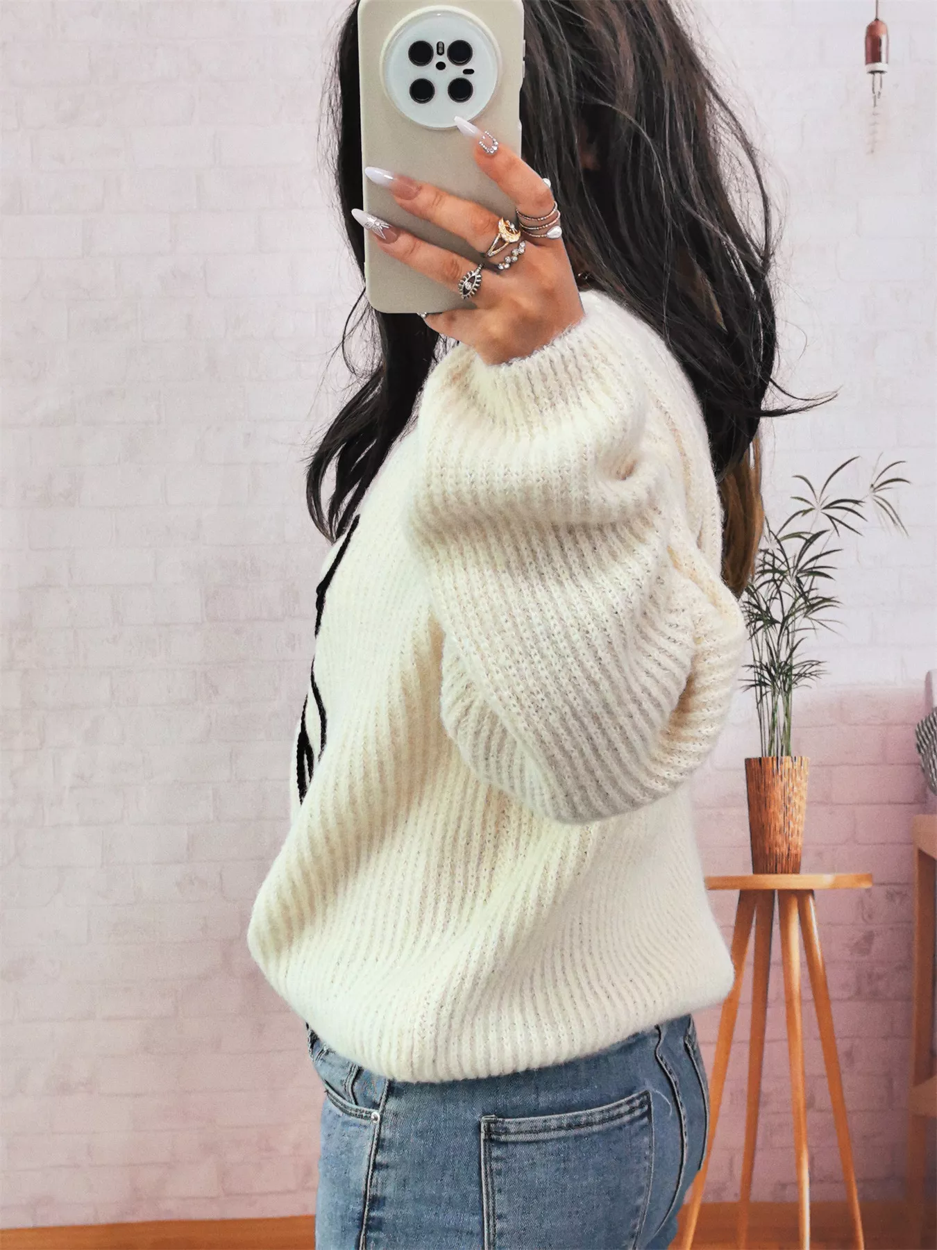 Bow Round Neck Long Sleeve Sweater - Image 10