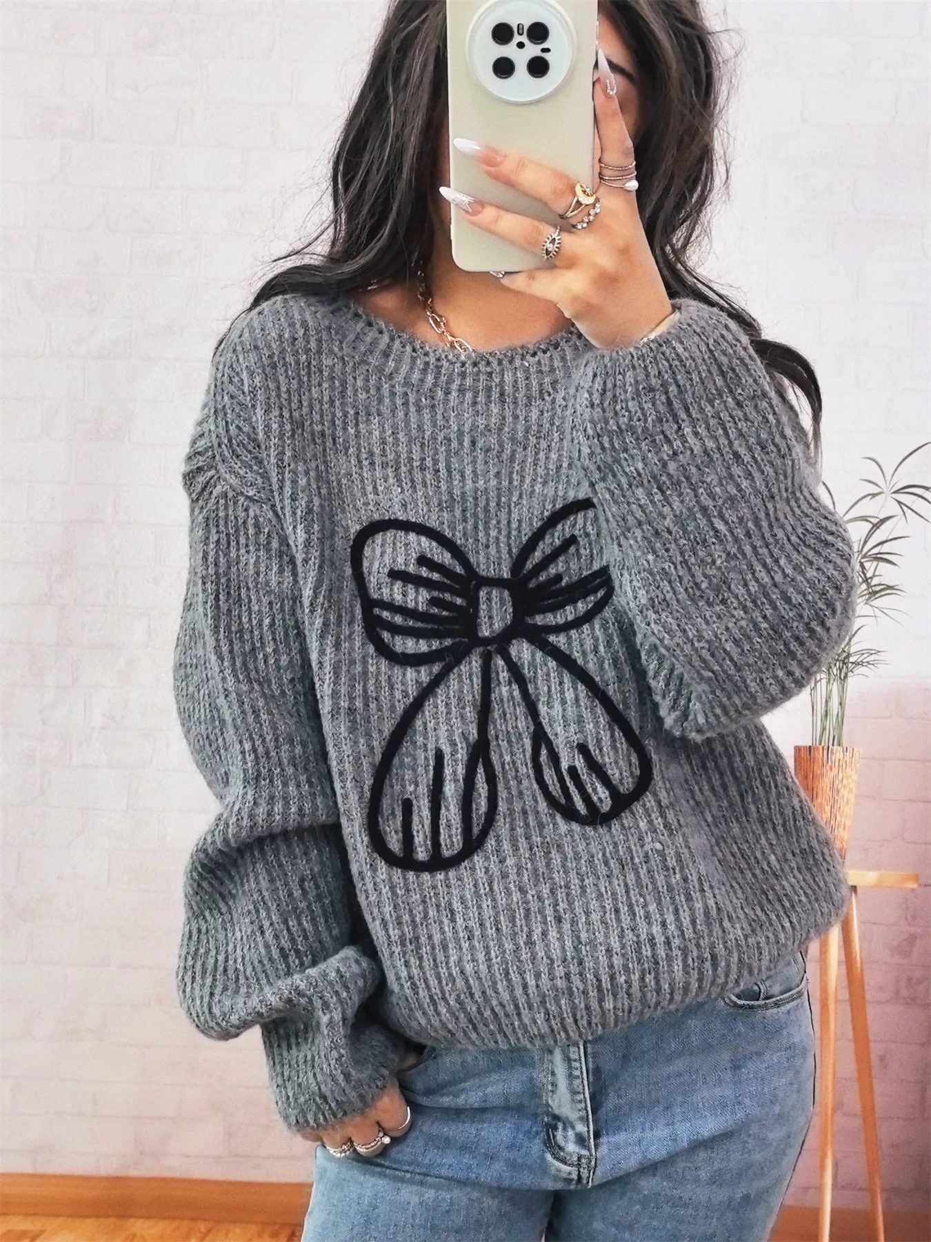 Bow Round Neck Long Sleeve Sweater - Image 11