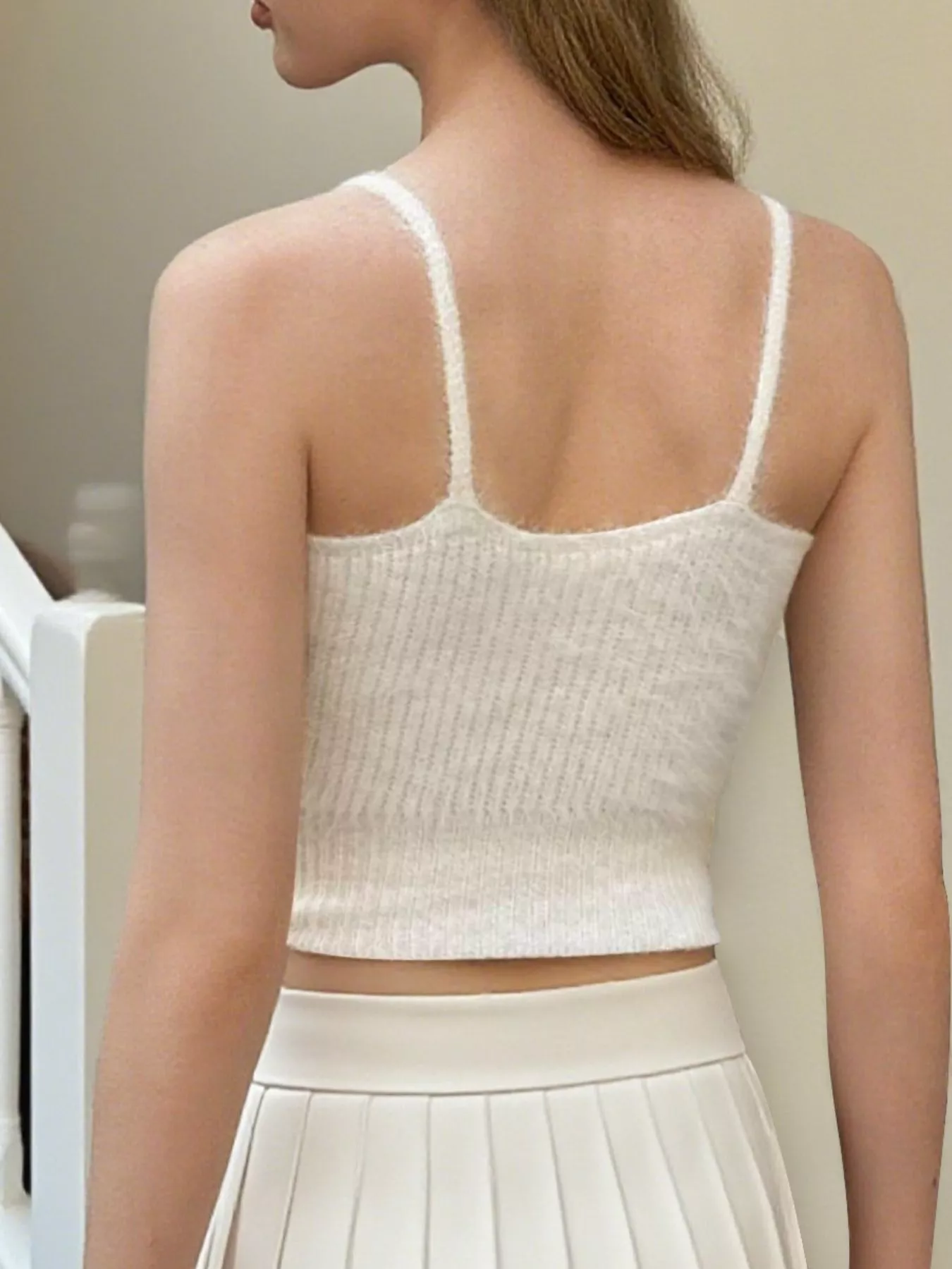 Bow Scoop Neck Cropped Cami - Image 4
