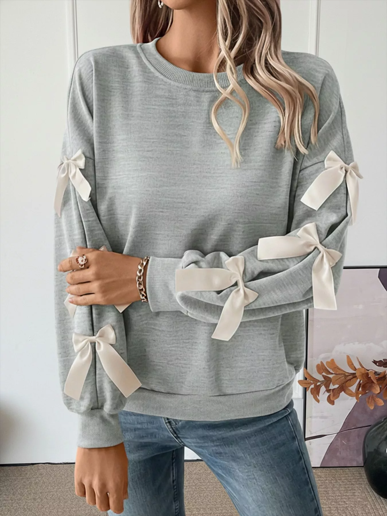 Bowknot Sleeve Round Neck Sweatshirt - Image 7