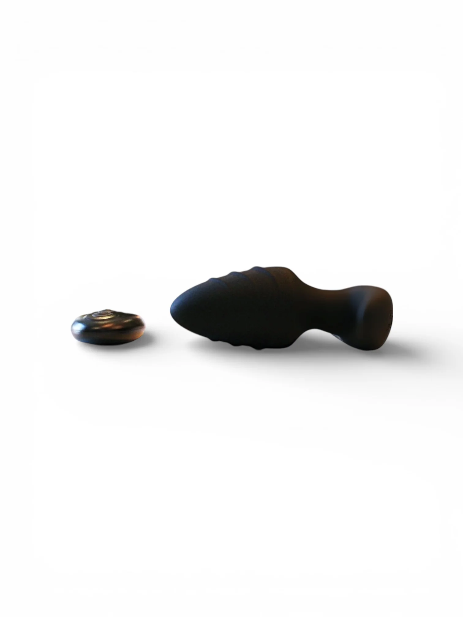 Britannia - The Thrusting and Rotating Anal Plug - Image 3