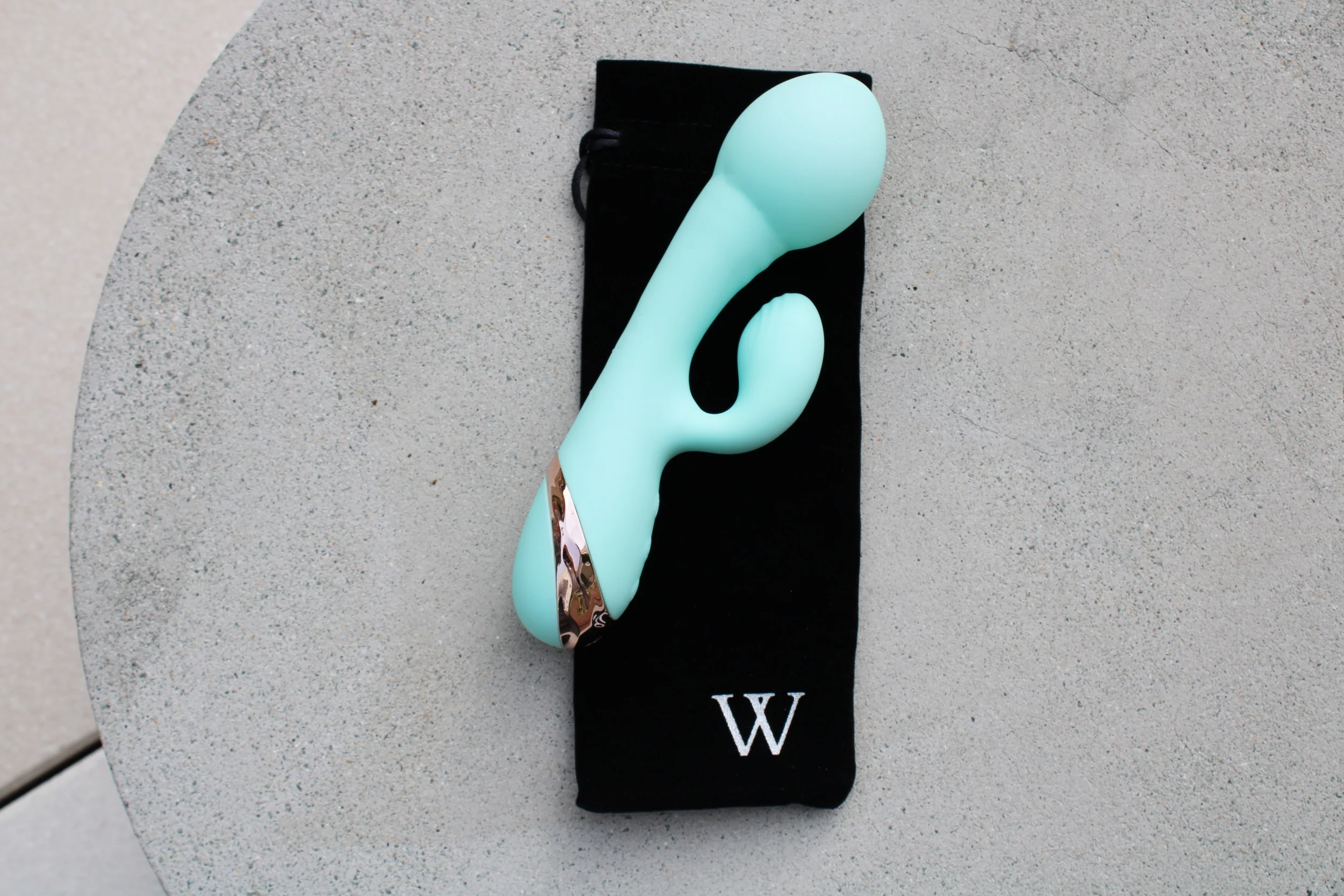 Carna - The Inflatable Dildo Rabbit - Image 4