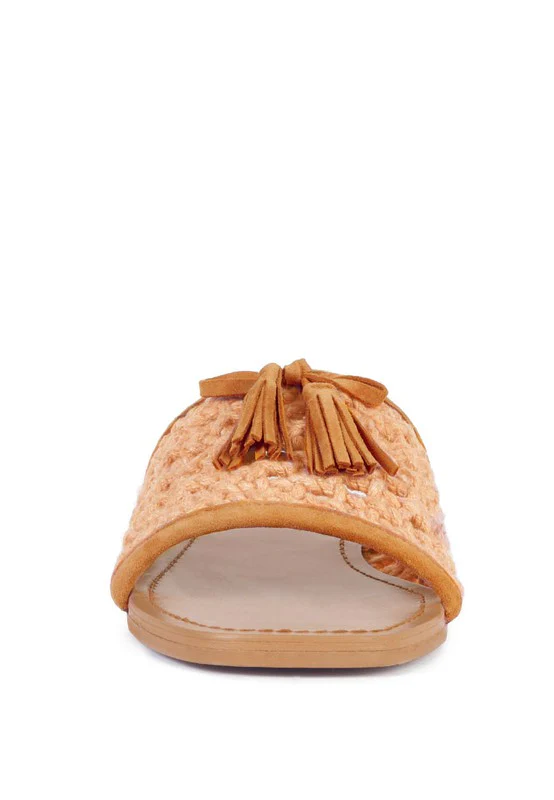 CEDAR HANDWOVEN NATURAL TASSEL FLATS - Image 3