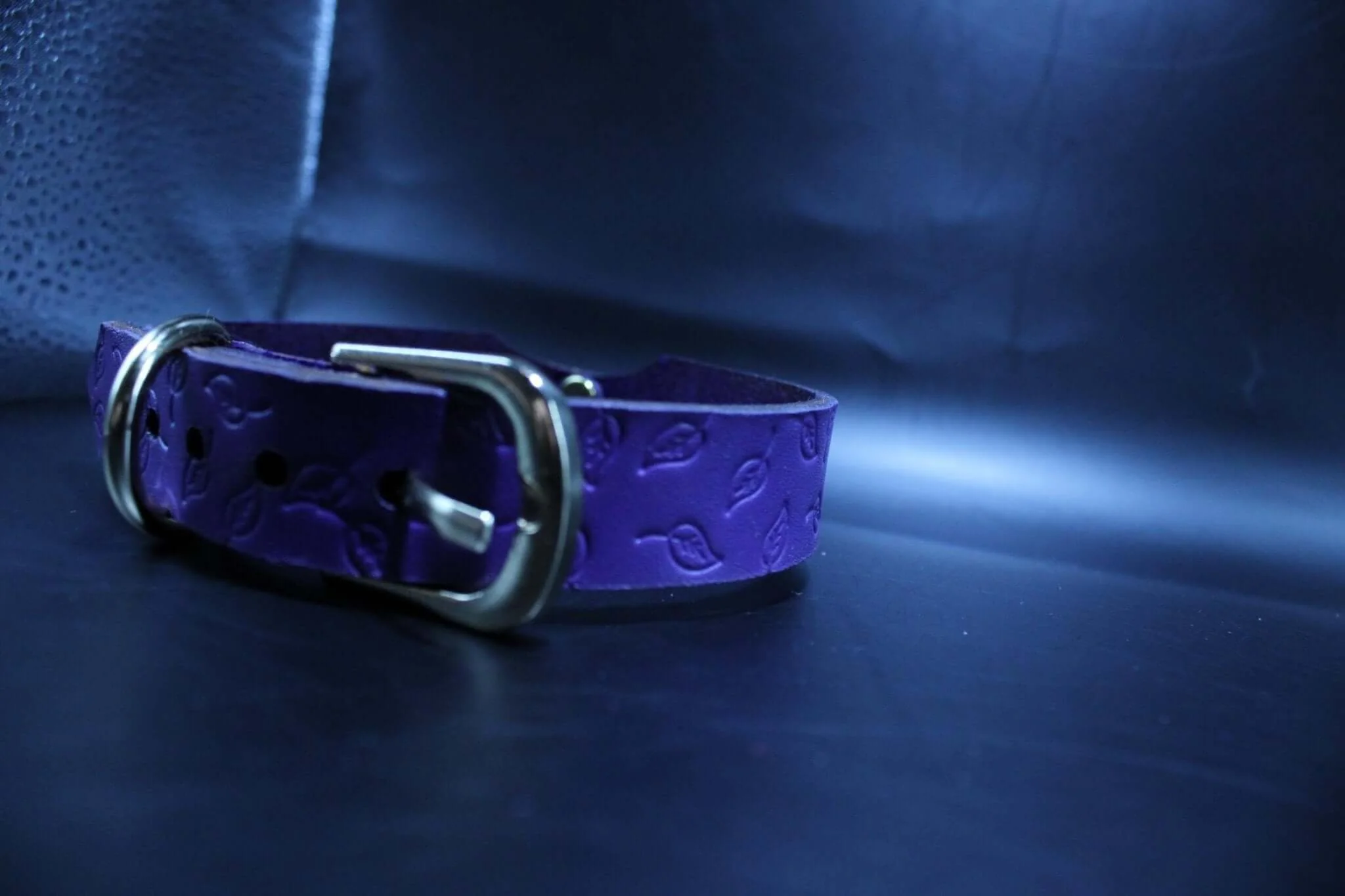 Choker Collar Elegant Purple Leaf O-Ring BDSM Slave Collar - Image 5