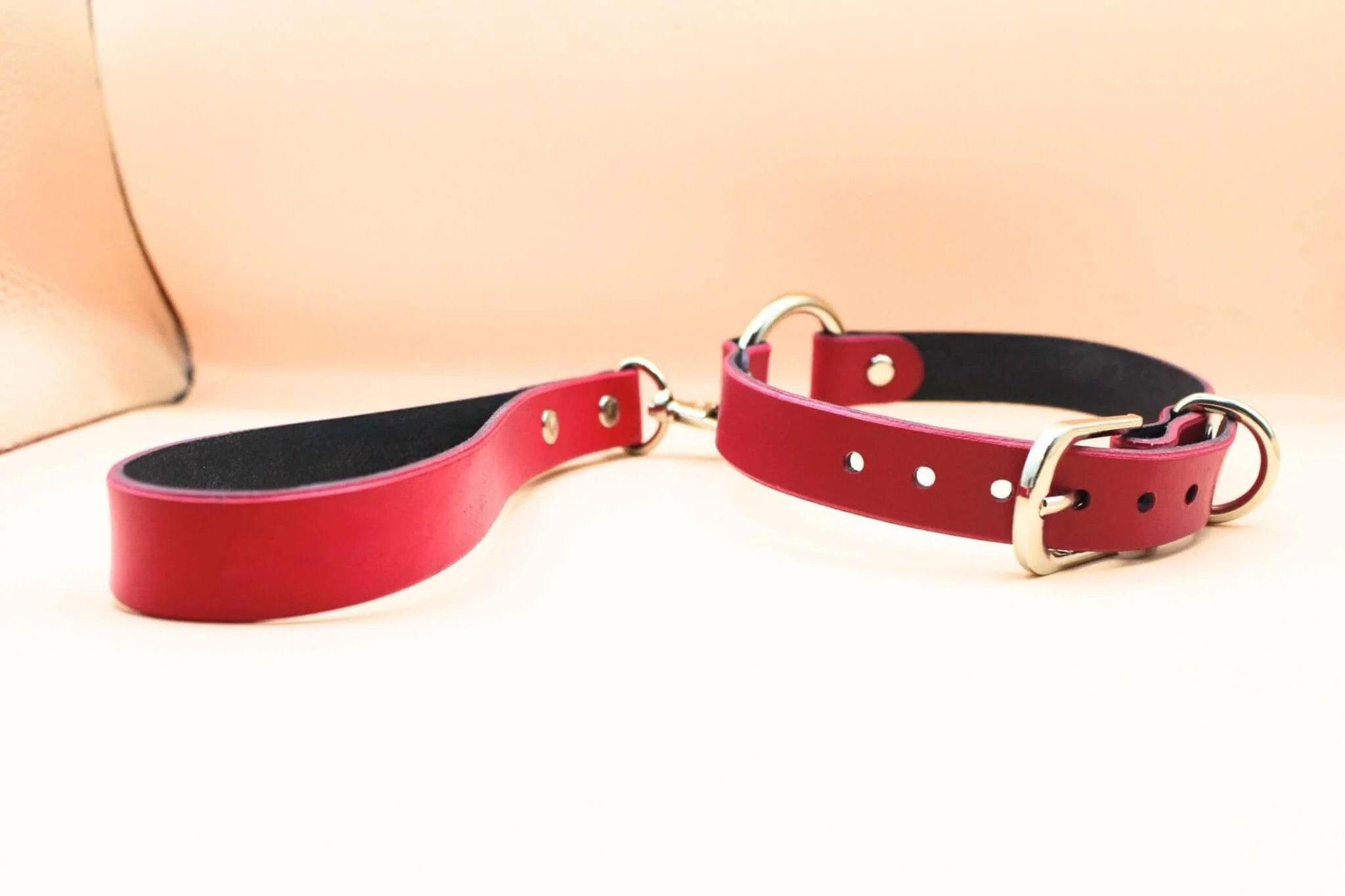 Choker Collar Raspberry Leather Choker with Leash Discreet BDSM Collar - Image 4