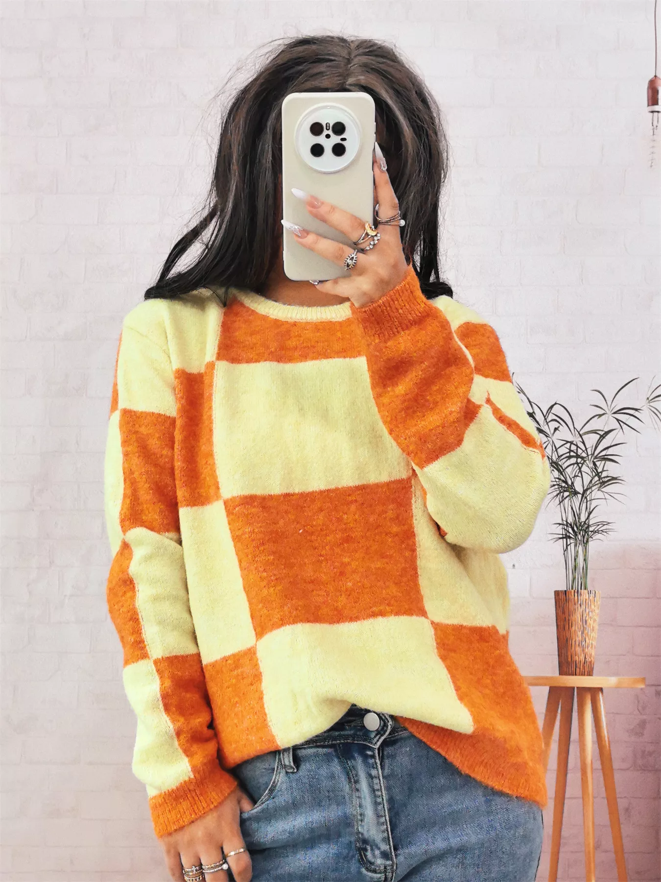Color Block Round Neck Sweater - Image 12