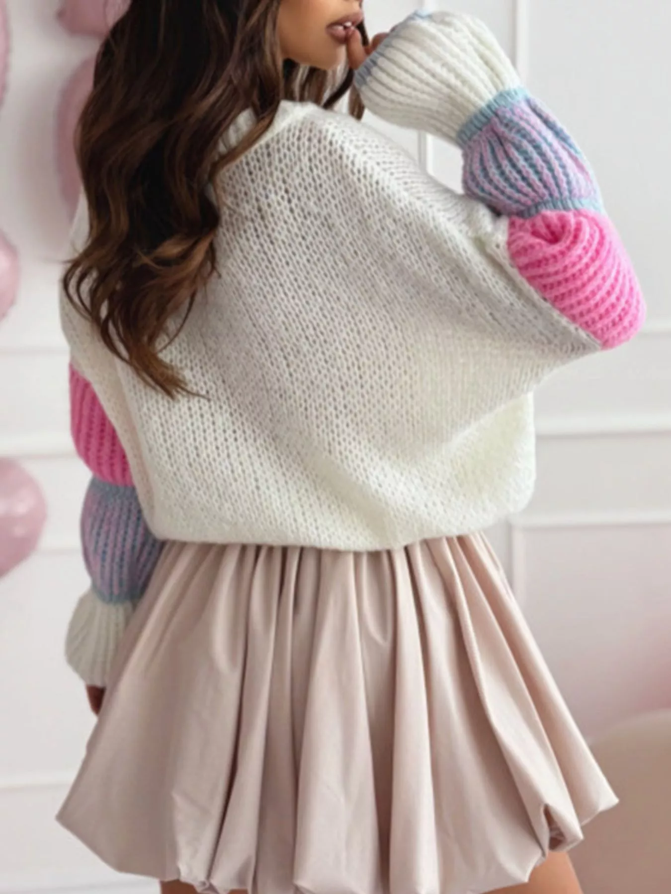 Color Block Round Neck Sweater - Image 5