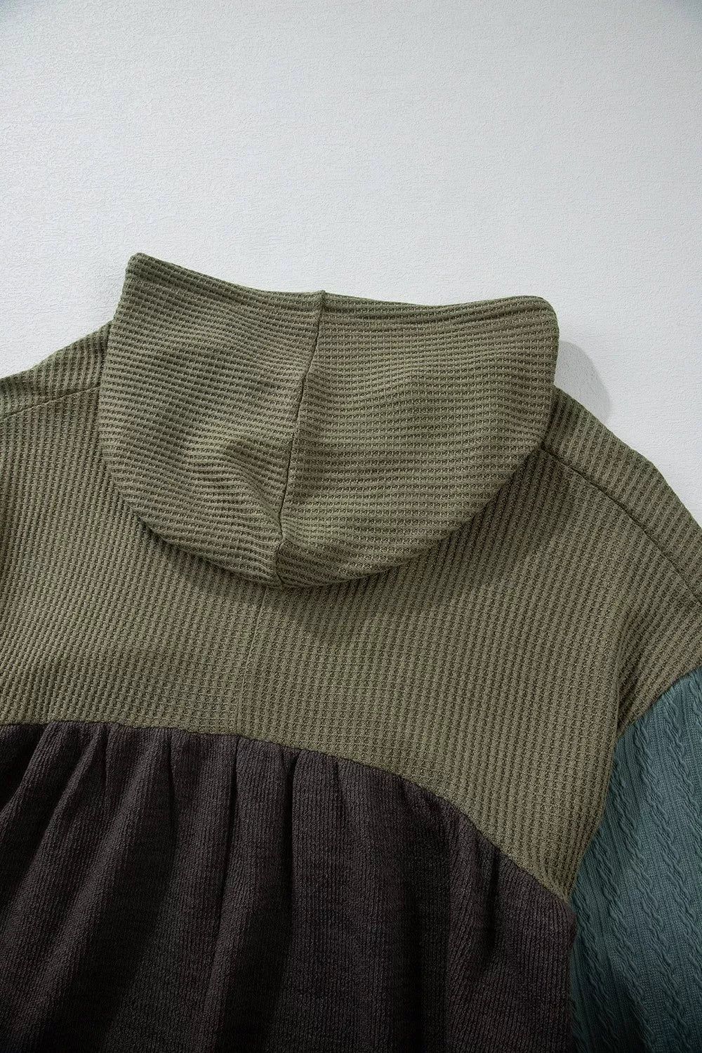 Color Block Waffle Knit Raw Hem Hoodie - Image 7