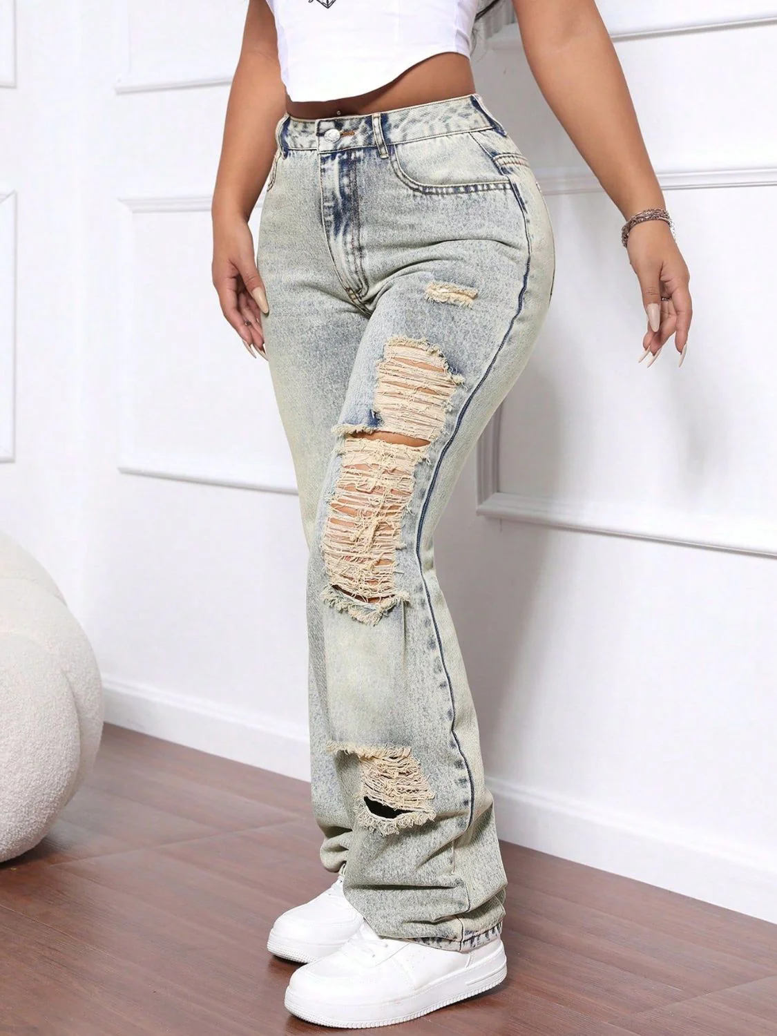 Distressed High Waist Jeans - Image 3