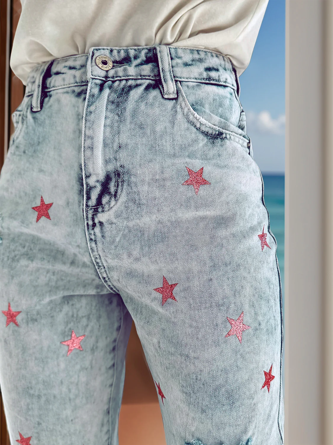 Distressed Star Jeans with Pockets - Image 3