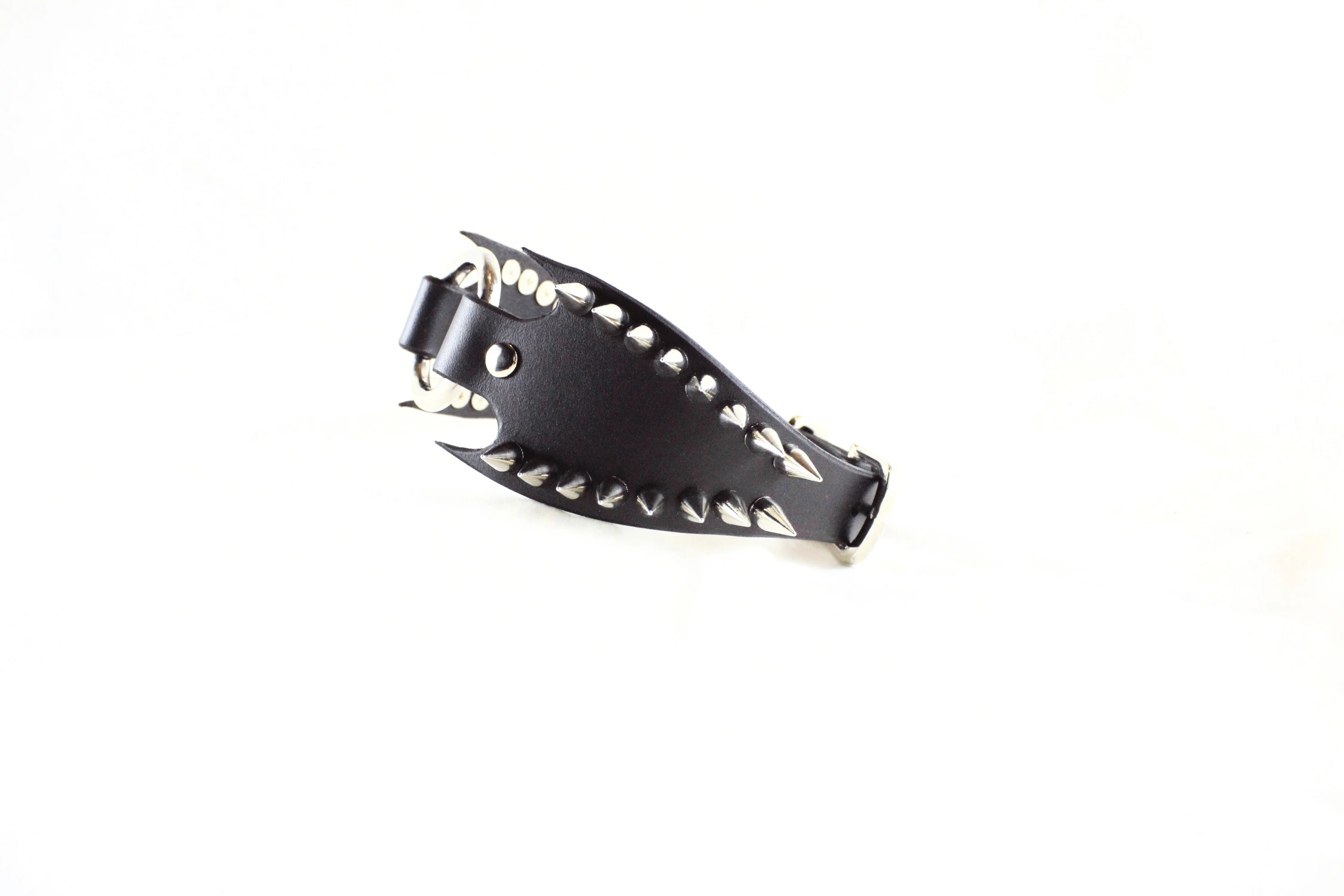 Leather Submissive Collar – Spiked BDSM Posture Piece - Image 5