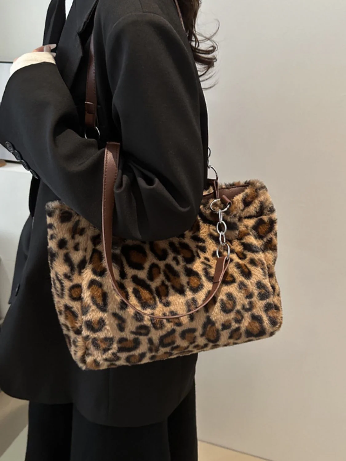 Faux Fur Leopard Shoulder Bag - Image 8