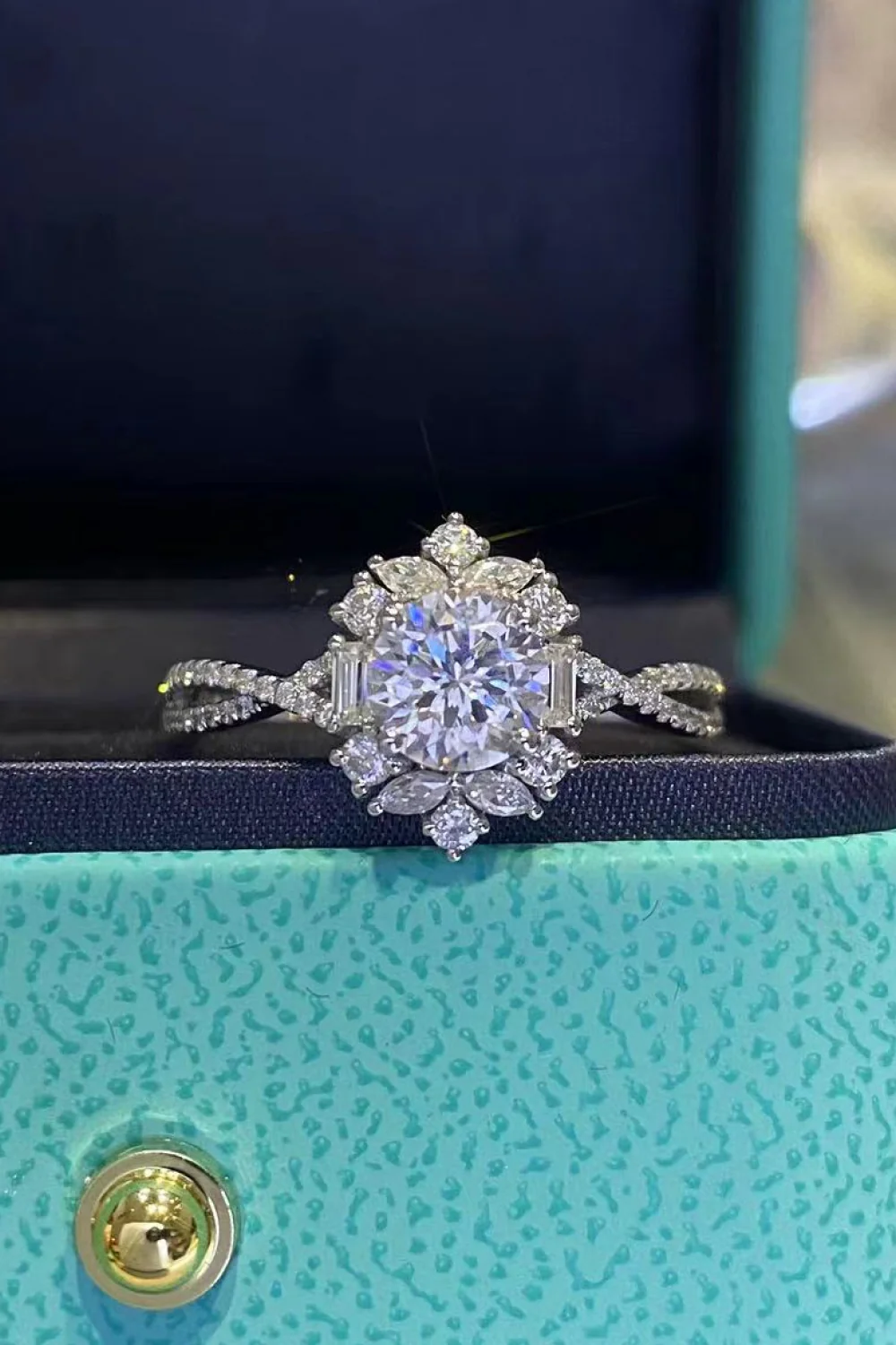 Floral 2 Carat Moissanite Crisscross Ring - Image 3