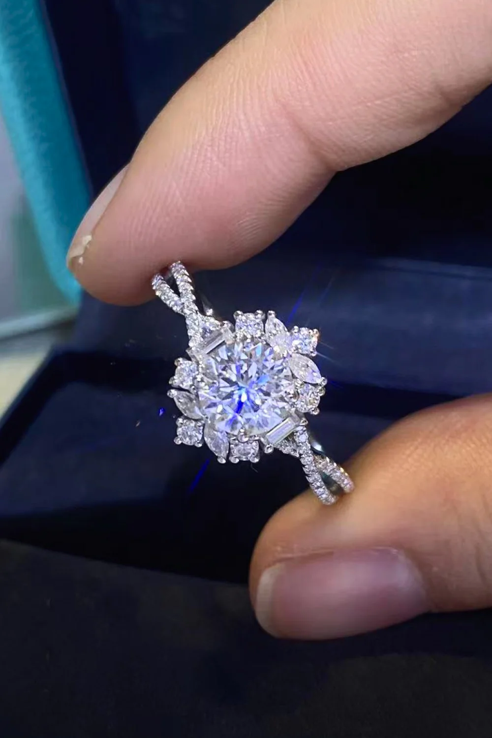 Floral 2 Carat Moissanite Crisscross Ring - Image 5