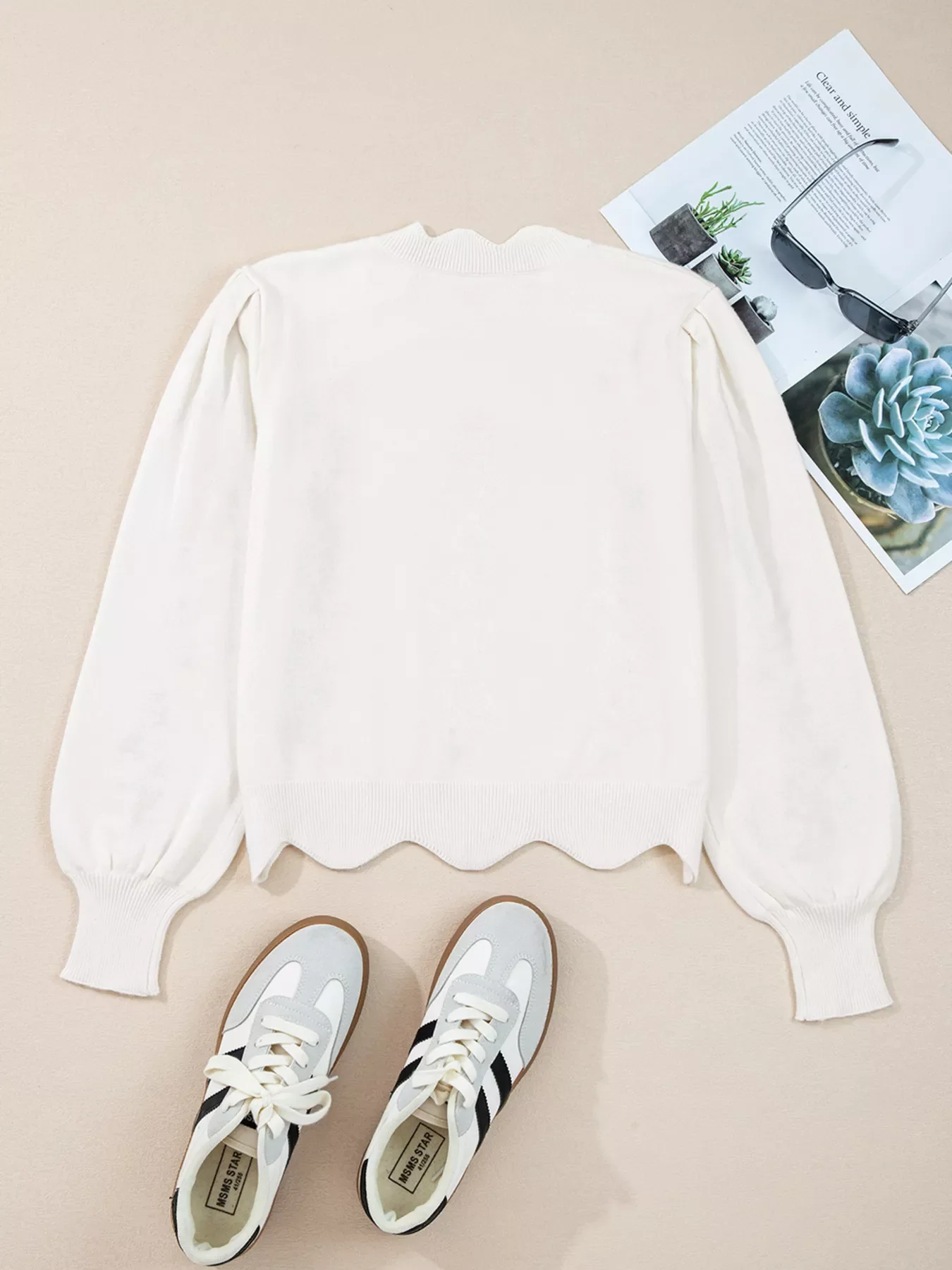 Floral Embroidered Scallop Hem Cropped Sweater - Image 4