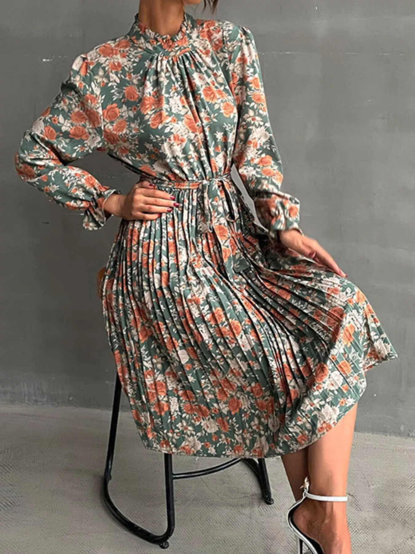 Floral Print Long Sleeve Pleated Midi Dress - Image 2