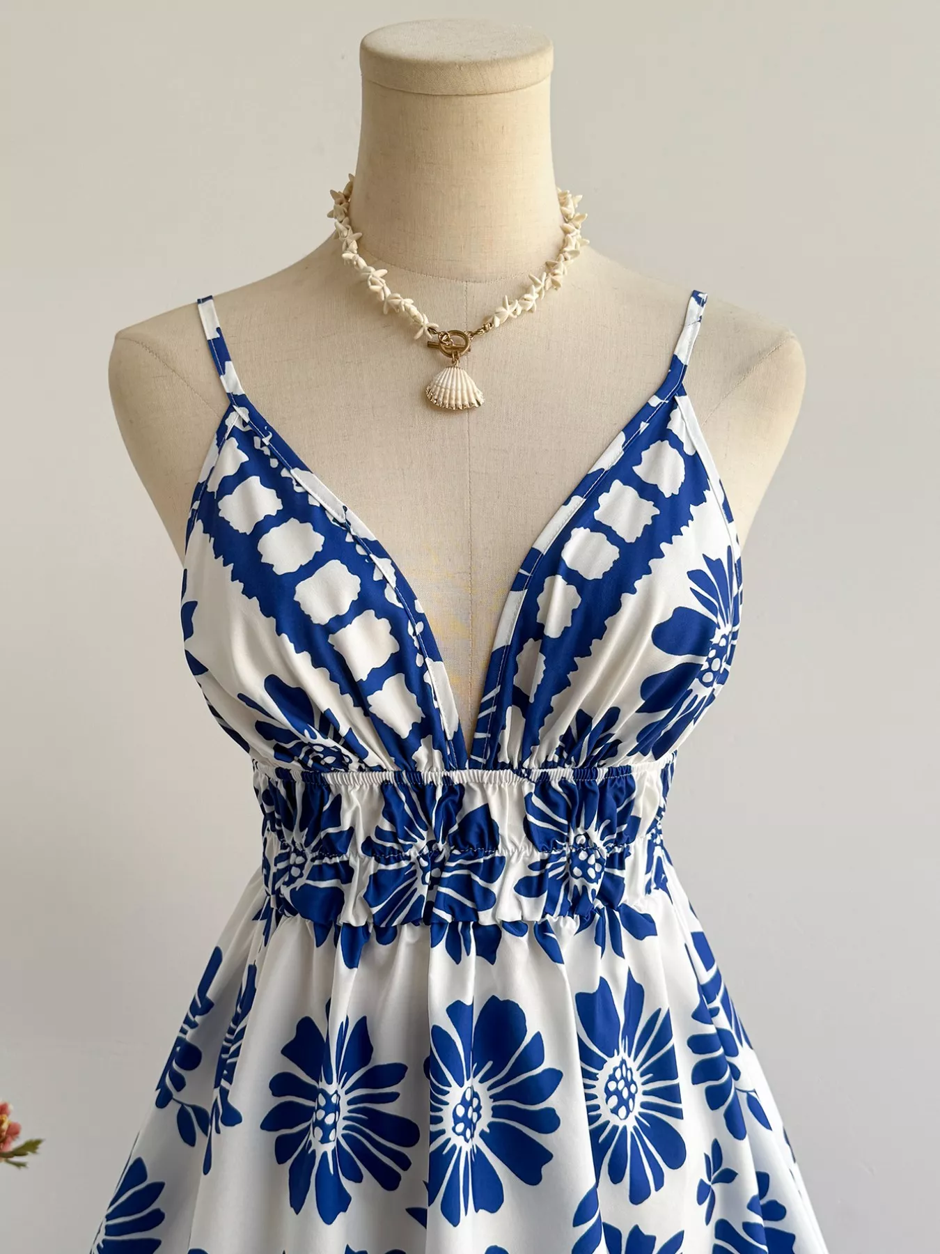 Floral Print V-Neck Mini Dress - Image 2