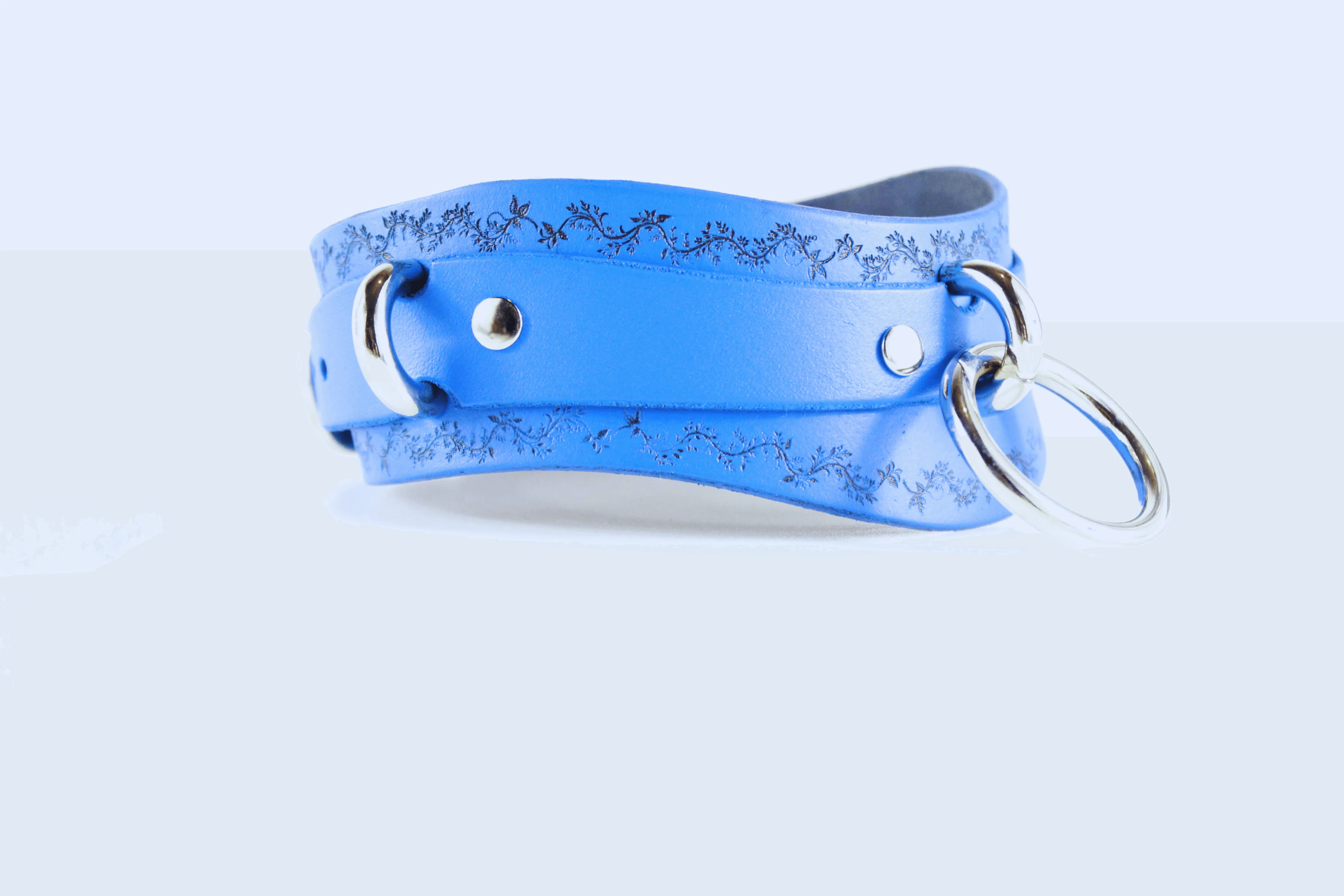 Floral Vine Posture Collar Discreet Leather Choker with O-Ring - Image 3
