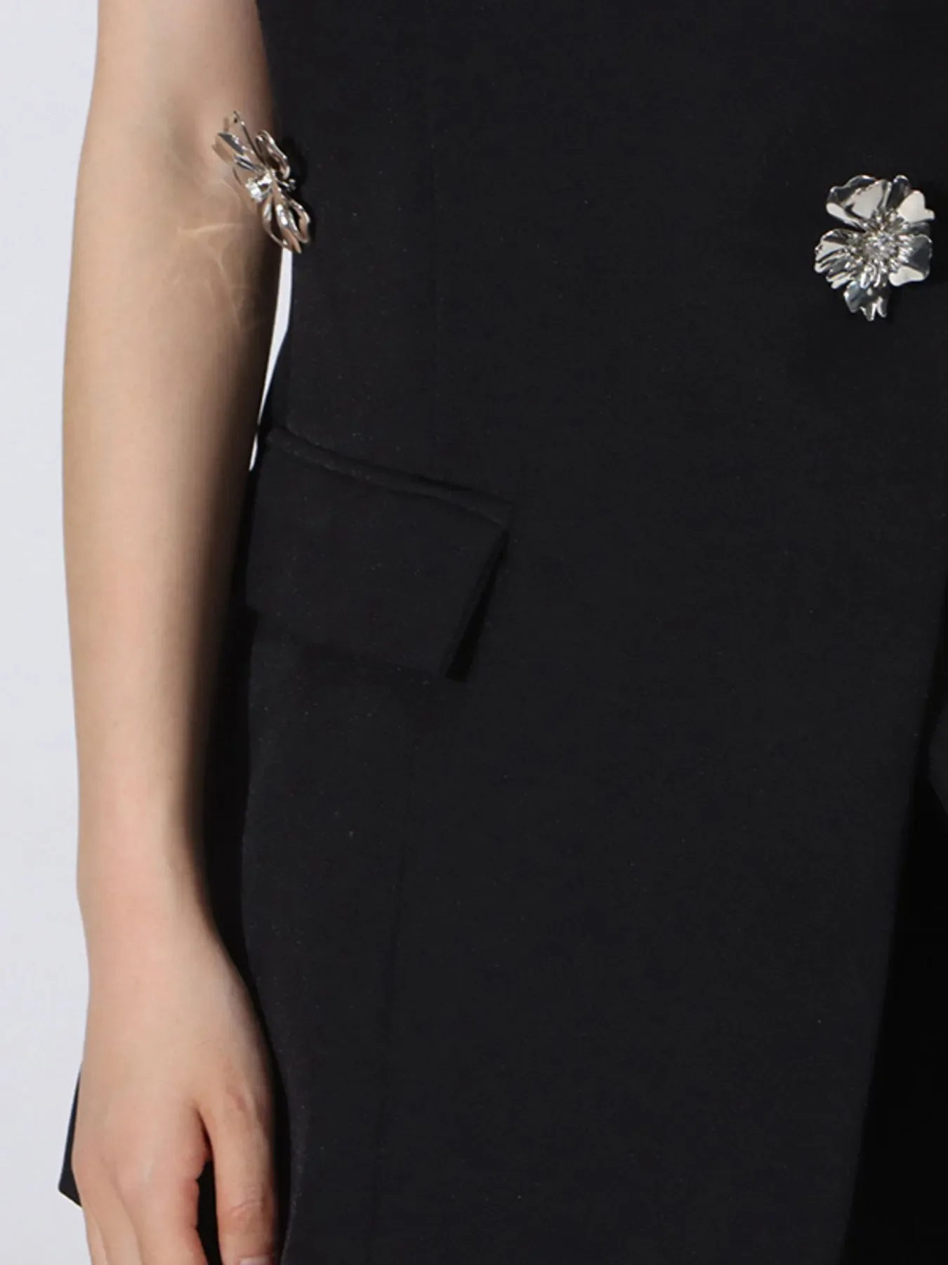 Flower Sleeveless Vest and Skirt Set - Image 5