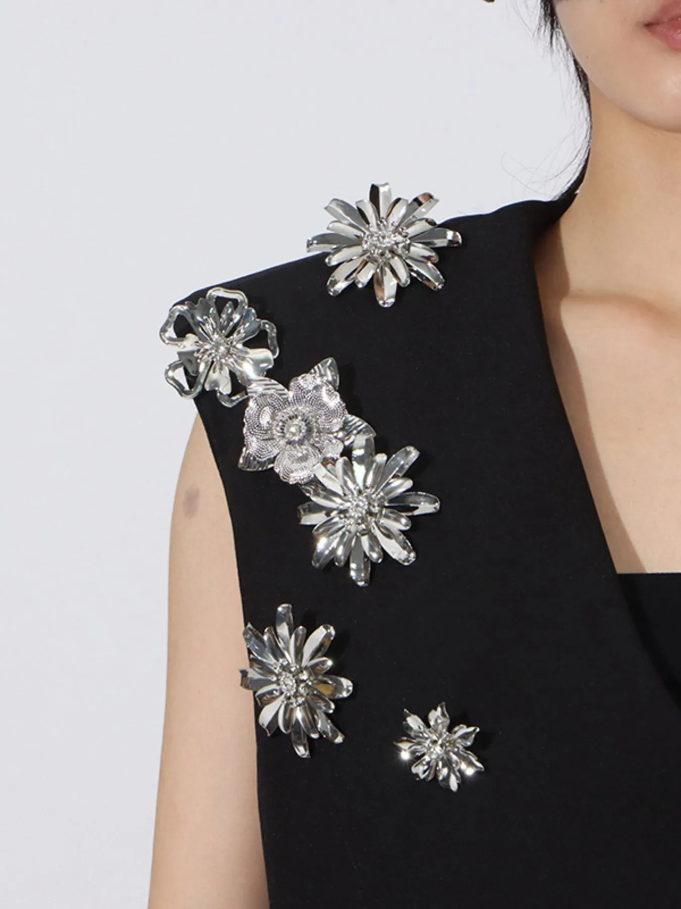 Flower Sleeveless Vest and Skirt Set - Image 6