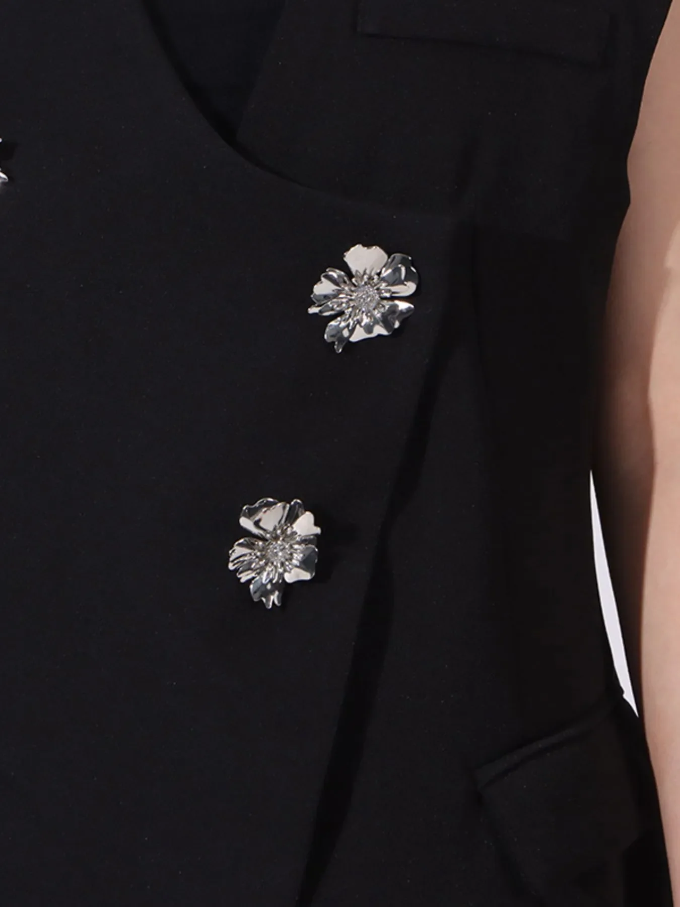 Flower Sleeveless Vest and Skirt Set - Image 8