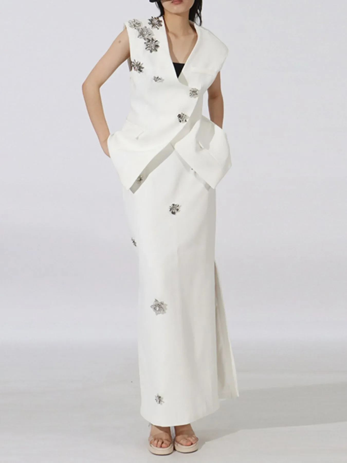 Flower Sleeveless Vest and Skirt Set - Image 9