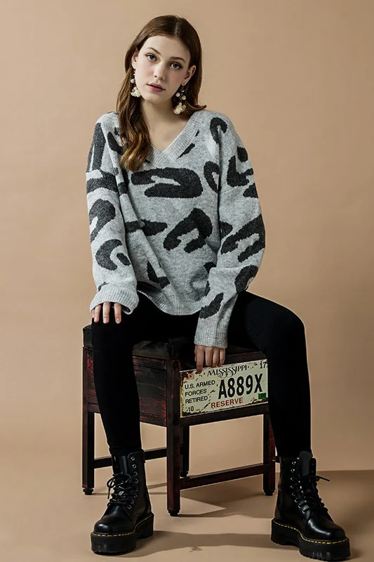 Fuzzy Mohair Jacquard V-Neck Leopard Sweater - Image 6